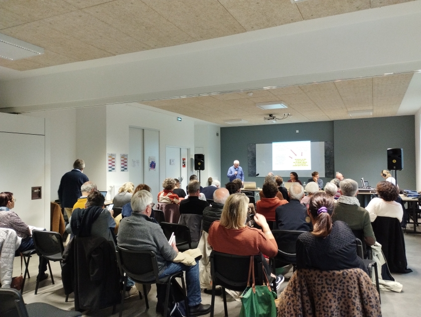 Le Puy du Fou : cheval de Troie de la bataille culturelle et politique ?